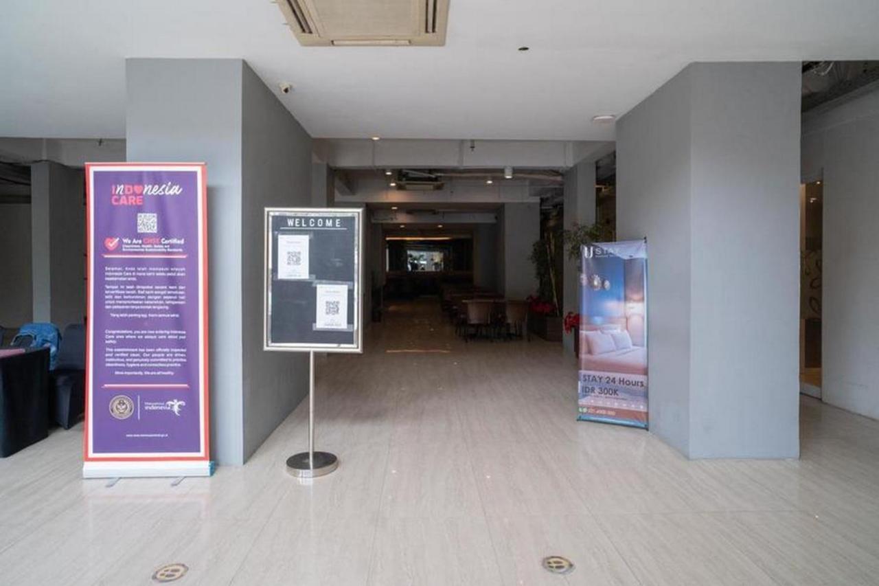 U Mangga Besar Redpartner Hotel Jakarta